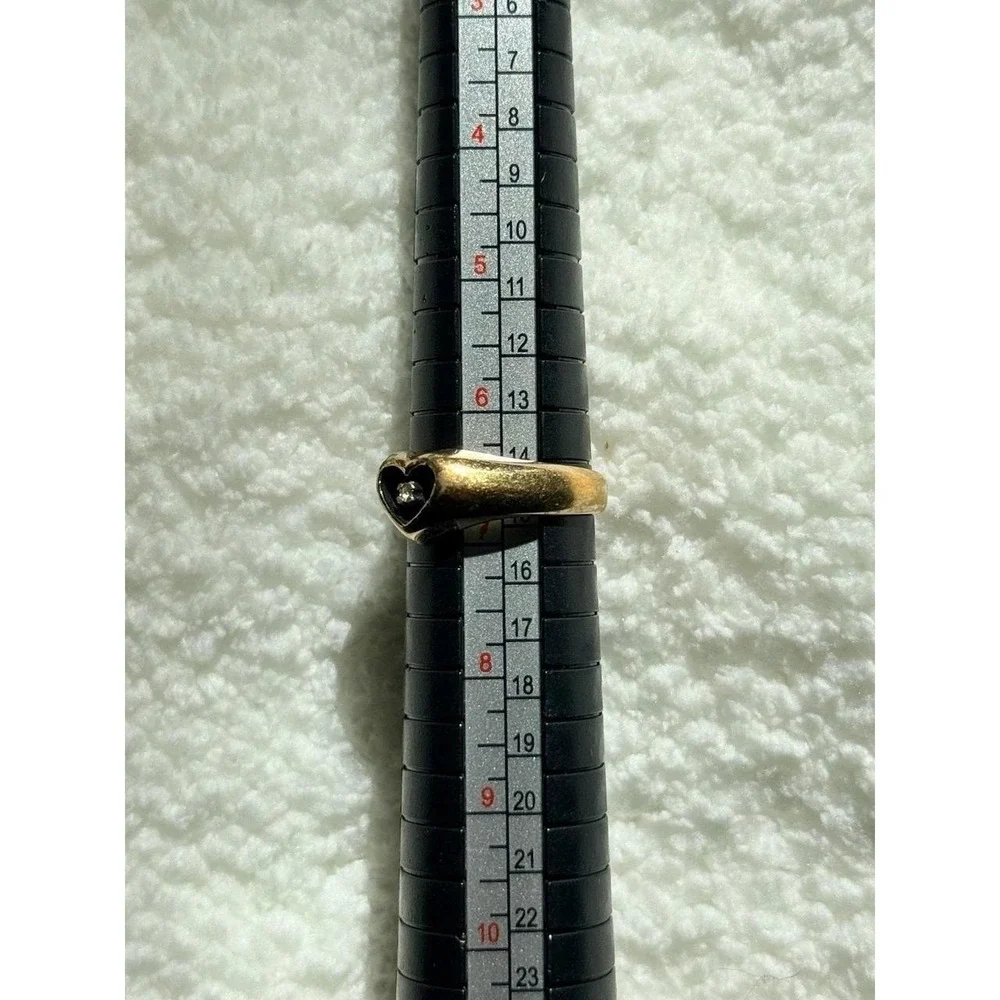 14KTGE Black Heart Ring on Gold Band with Diamond Centerpiece Size 7